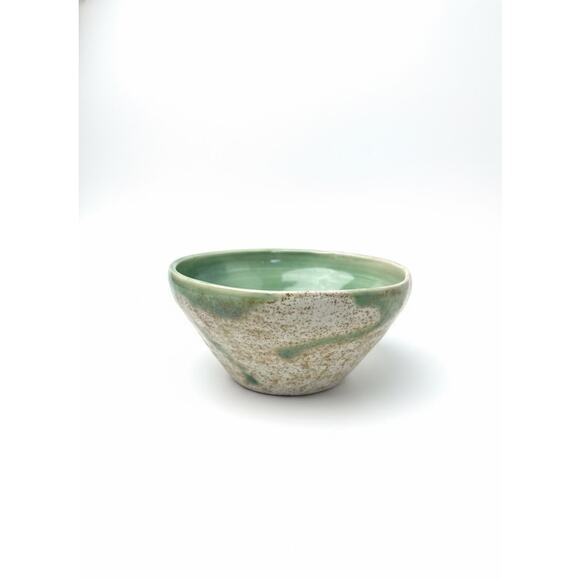 Unknown Brand Studio Pottery Serotonin Bowl Green Speckled Molecule Mark 6" - Picture 1 of 7